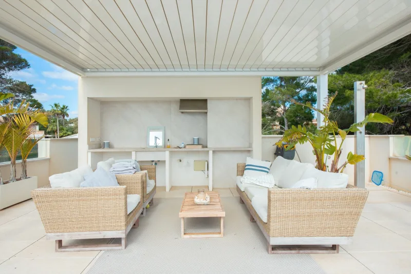 Modern villa for sale on the frontline in Porto Cristo, photo 8