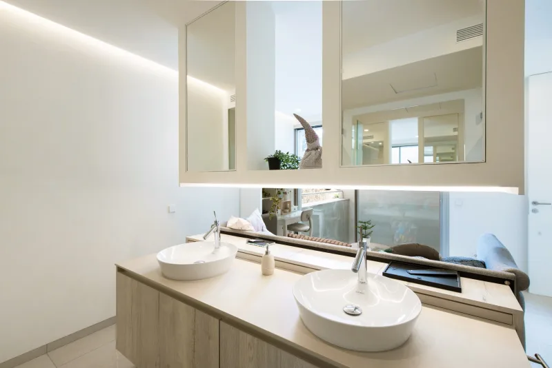 Modern villa for sale on the frontline in Porto Cristo, photo 17