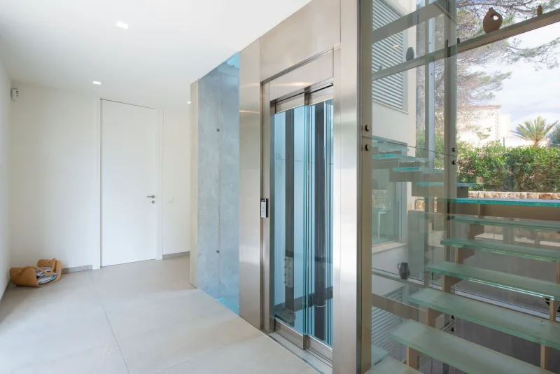 Modern villa for sale on the frontline in Porto Cristo, photo 14