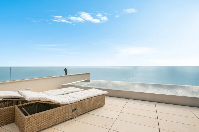 Modern villa for sale on the frontline in Porto Cristo, photo 10