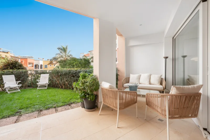 Se vende planta baja en Portocolom