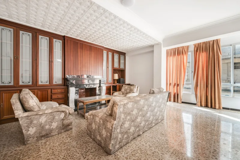 Amplio piso cochera independiente en Manacor a la venta!