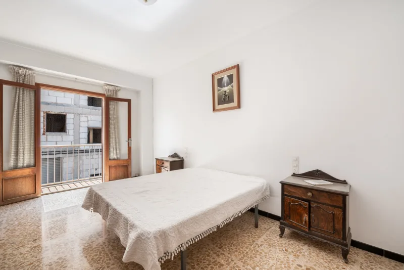 Amplio piso cochera independiente en Manacor a la venta!