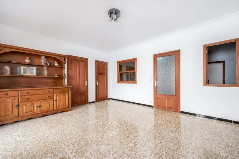 Amplio piso cochera independiente en Manacor a la venta!