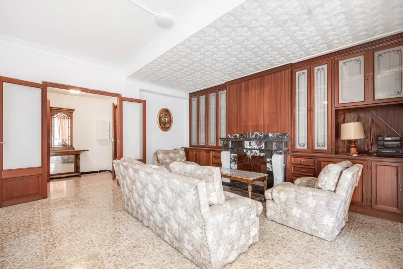 Amplio piso cochera independiente en Manacor a la venta!