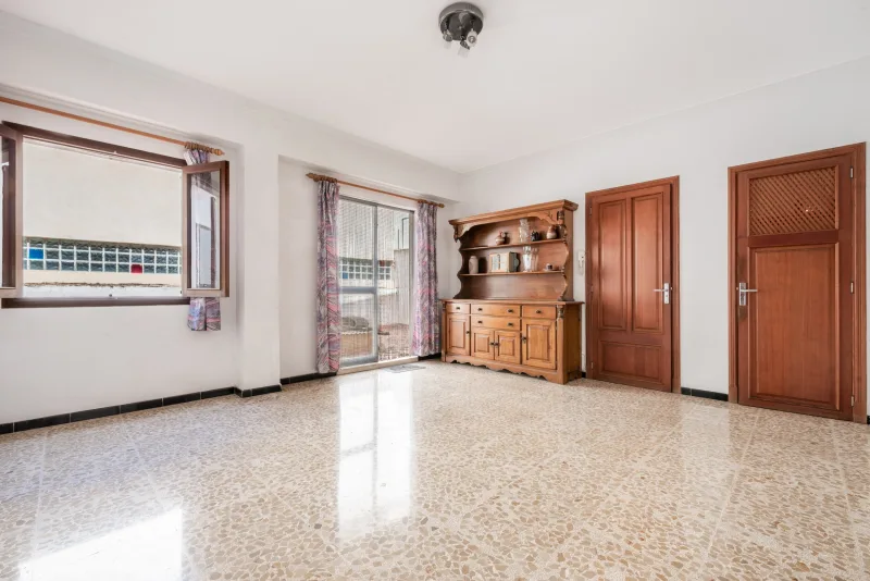 Amplio piso cochera independiente en Manacor a la venta!