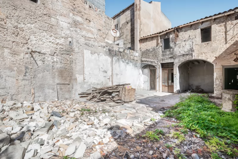 Edificio con proyecto para construir 2 viviendas en Manacor