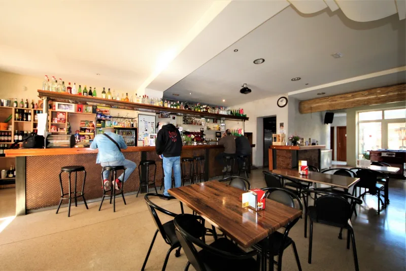 Se vende local en Vilafranca 