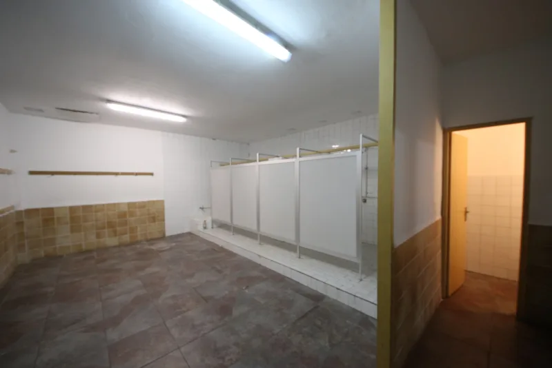 Se alquila local comercial en primera linea de mar en Palma de Mallorca