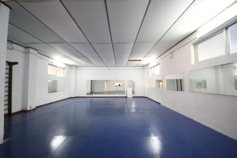 Se alquila local comercial en primera linea de mar en Palma de Mallorca